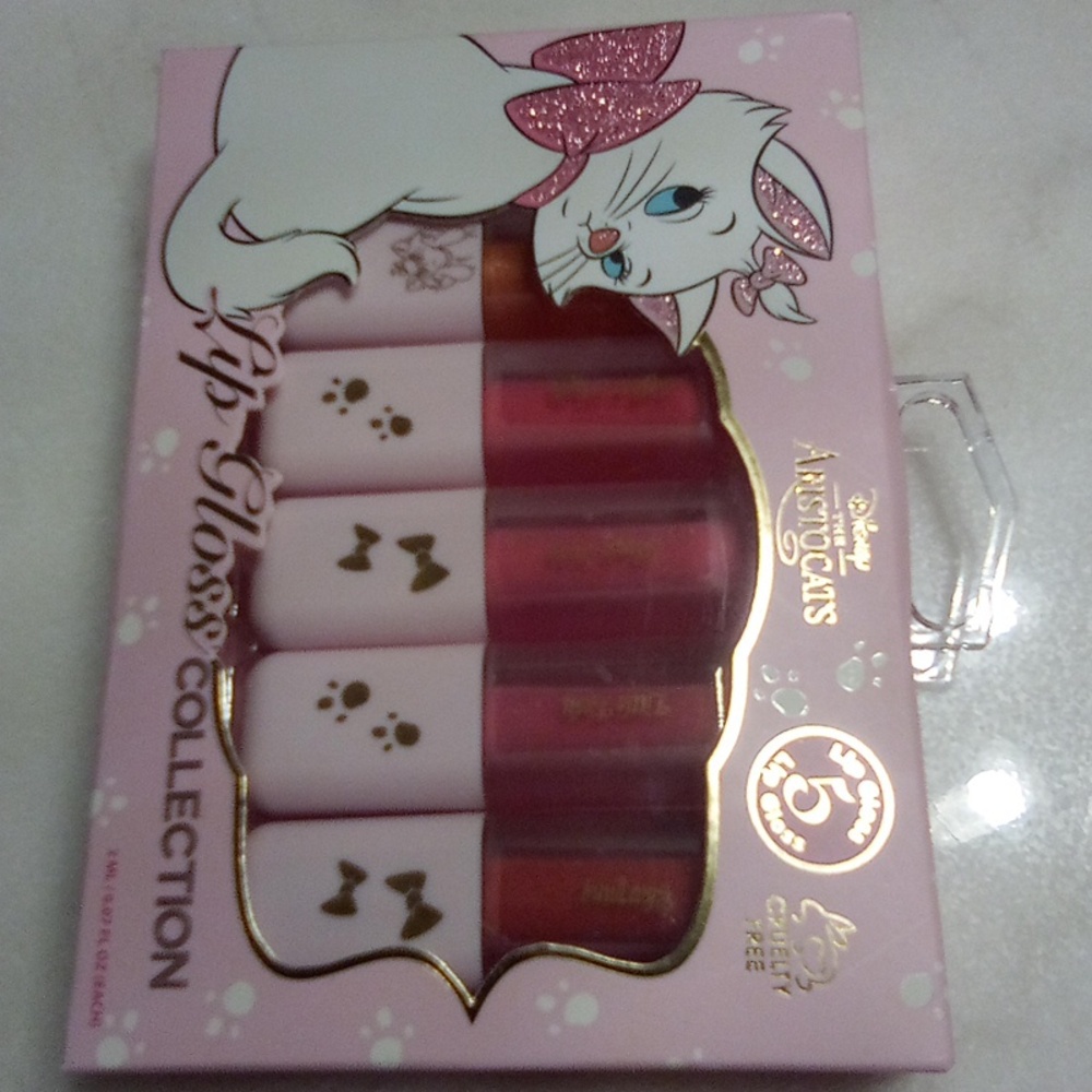 Aristocat's "Marie" Loaded Cosmetic Case - Picture 4 of 4